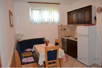 020 5057 30 rogoznica apartment house by the sea for sale