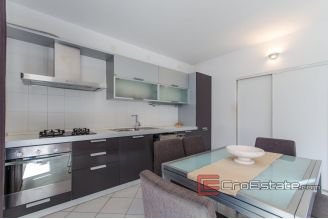 17 5060 30 Split apartment duplex for sale