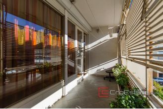 17 5060 30 Split apartment duplex for sale