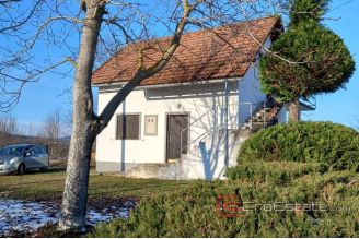 006 5061 30 Plitvice house with spacious land for sale