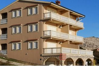 008 5064 30 Pag apartment house near the sea for sale