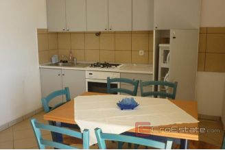 008 5064 30 Pag apartment house near the sea for sale