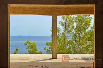 009 2026 73 Korcula unfinished house first row to the sea for sale