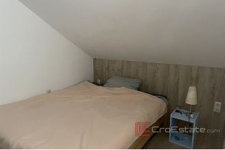 007 2035 12 Sibenik apartment in the center for sale