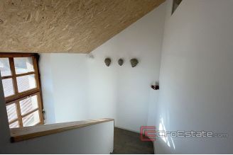007 2035 12 Sibenik apartment in the center for sale
