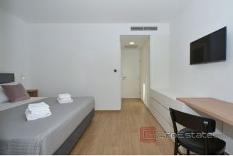 019 2022 321 Split area luxury villa with pool for sale