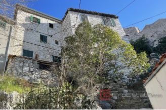 005 2035 13 Sibenik stone house with sea view for sale