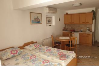 017 5067 30 Rovinj apartment house with sea view for sale