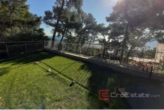011 2016 484 island of Hvar house with pool and sea view for sale