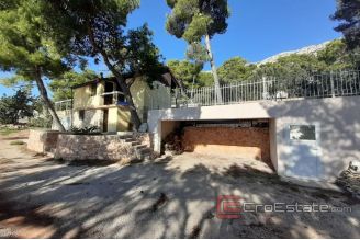 011 2016 484 island of Hvar house with pool and sea view for sale
