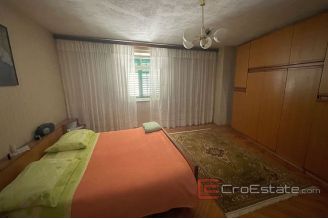 010 2036 01 Kastela stone house with sea view for sale