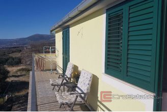 013 2037 01 Kastela house with open sea view for sale