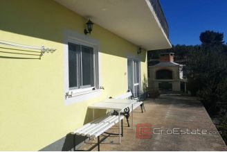013 2037 01 Kastela house with open sea view for sale