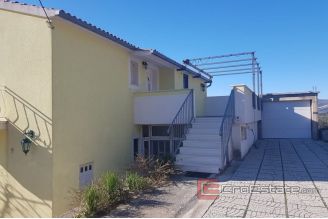 013 2037 01 Kastela house with open sea view for sale