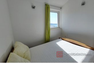 012 5068 30 Rogoznica house with sea view for sale