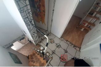 012 2016 485 Trogir house in a row on 4 floors for sale