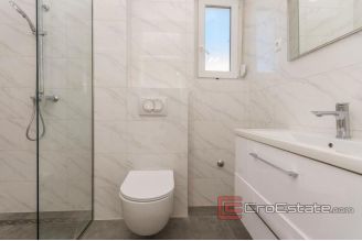 010 2038 01 near zadar two bedroom apartment seaview for sale