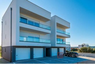 010 2038 01 near zadar two bedroom apartment seaview for sale