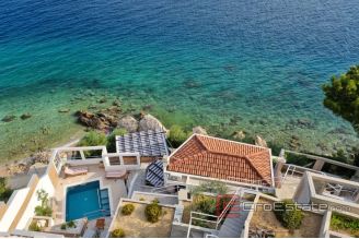 018 2026 76 Omis exceptional property with pool first row to the sea for sale