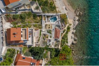 018 2026 76 Omis exceptional property with pool first row to the sea for sale