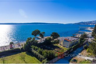 018 2022 324 Kastel Luksic unfinished house in an attractive location for sale