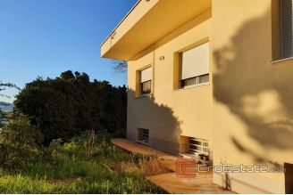 018 2022 324 Kastel Luksic unfinished house in an attractive location for sale