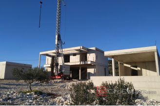 018 2031 23 marina modern house with pool for sale