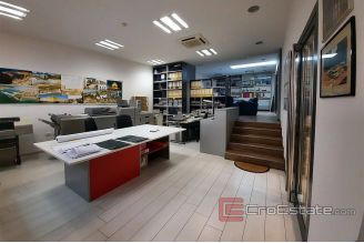 014 2039 01 Split firule business space for sale
