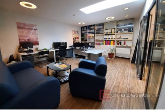 014 2039 01 Split firule business space for sale