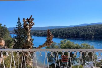 012 2029 31 island hvar seafront apartment house for sale