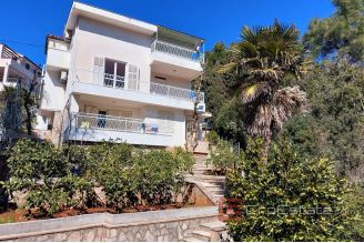 012 2029 31 island hvar seafront apartment house for sale
