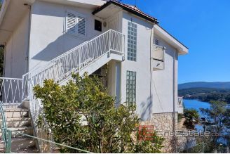 012 2029 31 island hvar seafront apartment house for sale