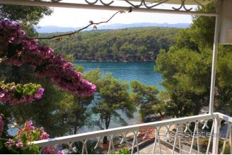 012 2029 31 island hvar seafront apartment house for sale