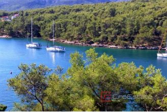 012 2029 31 island hvar seafront apartment house for sale