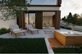 012 2022 322 Rogoznica luxury apartment with sea view for sale