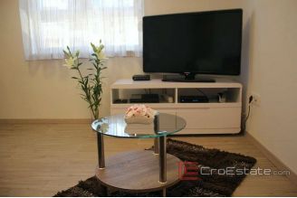 005 2037 04 Split Dobri three bedroom apartment for sale