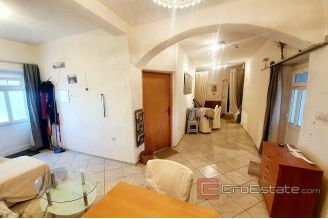 010 2018 176 Zadar  house with a yard for sale