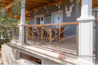 018 2018 178 Brac house with open sea view for sale