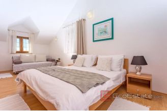 018 2026 78 Omis house with pool for sale