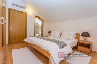 018 2026 78 Omis house with pool for sale