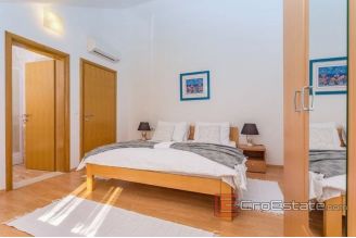 018 2026 78 Omis house with pool for sale