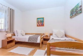 018 2026 78 Omis house with pool for sale