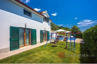 018 2026 78 Omis house with pool for sale