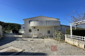 018 2036 06 island ciovo house with sea view for sale