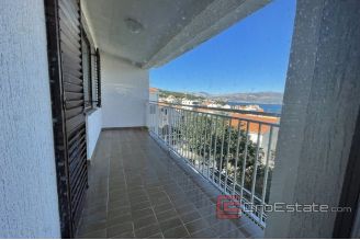 018 2036 06 island ciovo house with sea view for sale