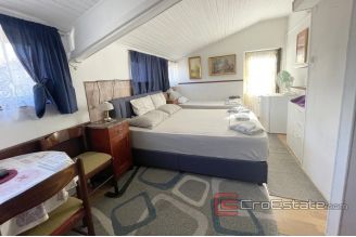 009 2036 07  split center duplex two bedroom apartment for sale