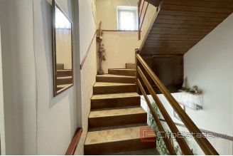 009 2036 07  split center duplex two bedroom apartment for sale