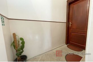 009 2036 07  split center duplex two bedroom apartment for sale