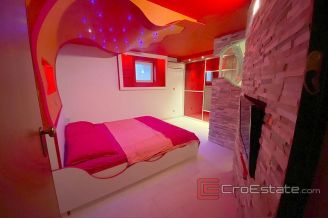 015 2036 08 island ciovo modern apartment for sale