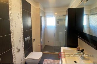 015 2036 08 island ciovo modern apartment for sale